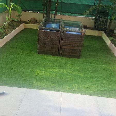 Menton, Appartement/Jardin, Proche Mer Et Centre Luaran gambar